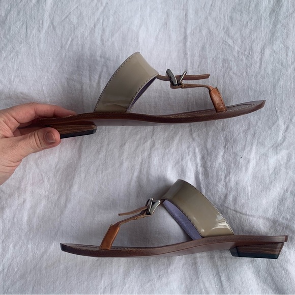 Vintage Prada Patent Leather Buckle Thong T Strap Sandals Tan Beige Brown - Picture 6 of 8